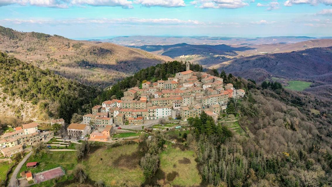 La Casina Di Pia Apartment Montieri Luaran gambar